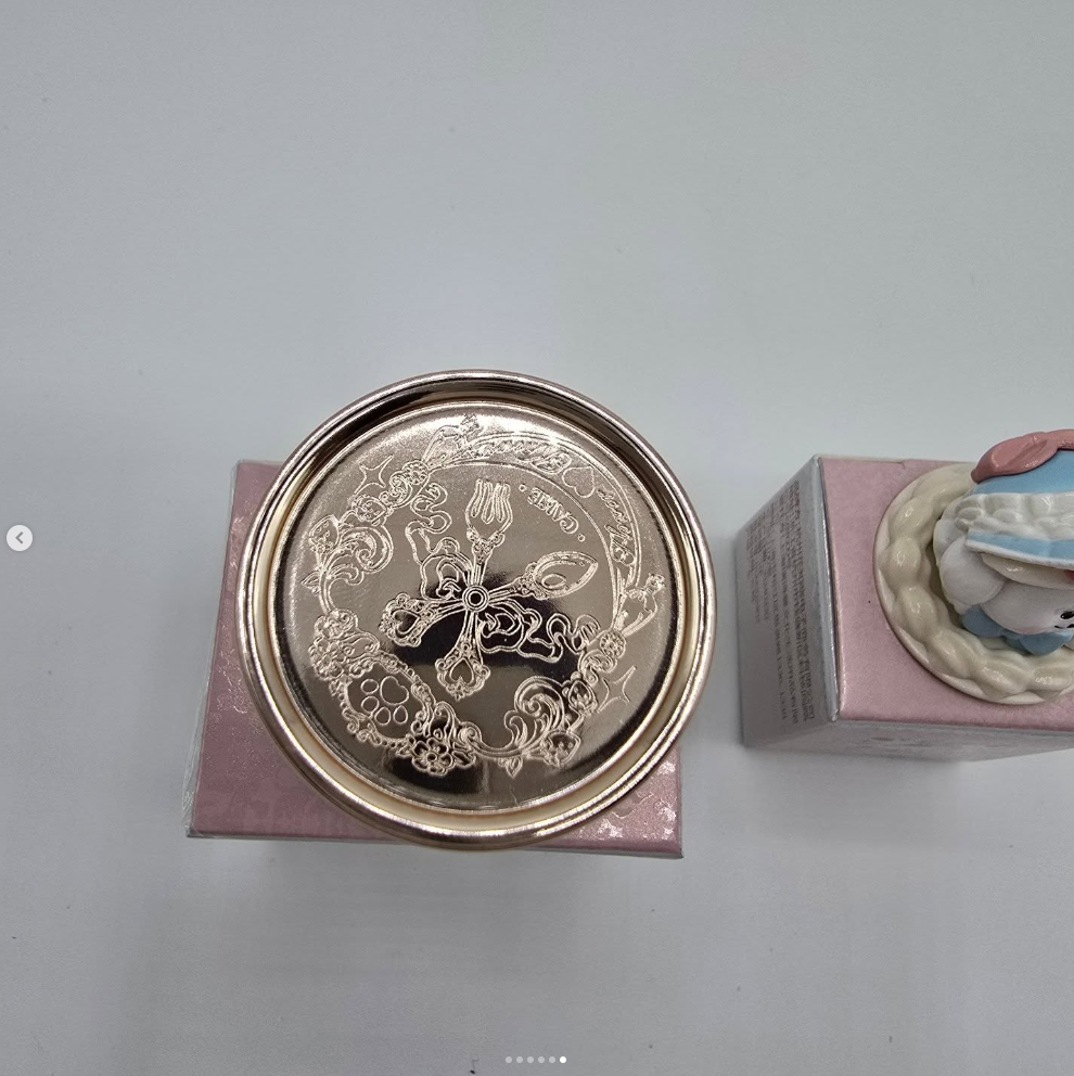 flower knows lip stick