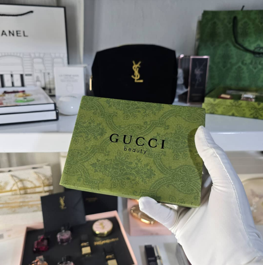 gucci brush & mirror