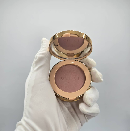 blush gucci